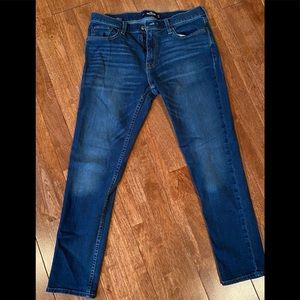 Hollister Men’s Jeans Size 32 waist x 30 long Skinny fit like new condition